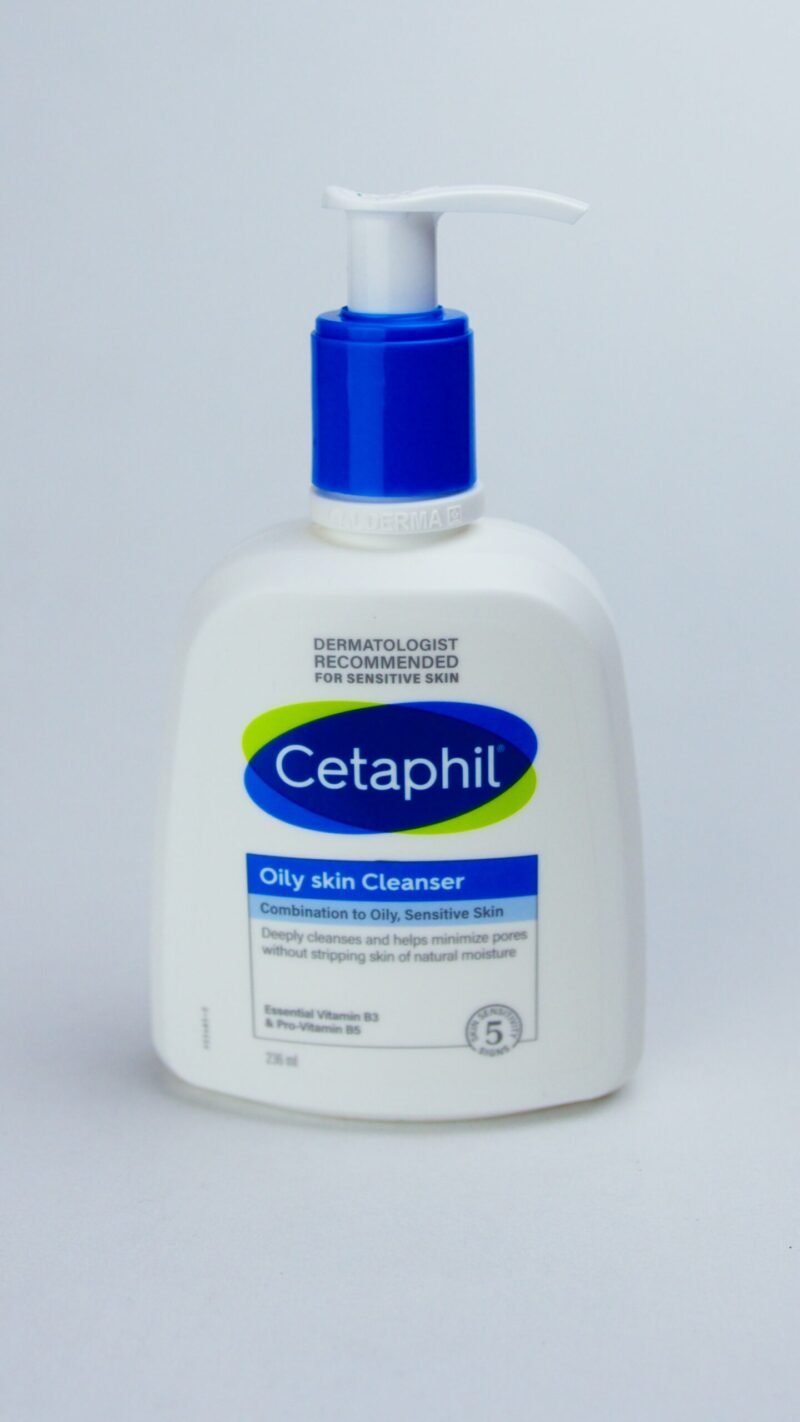 CETAPHIL LOTION NETTOYANT PEAUX GRASSE  236 ML